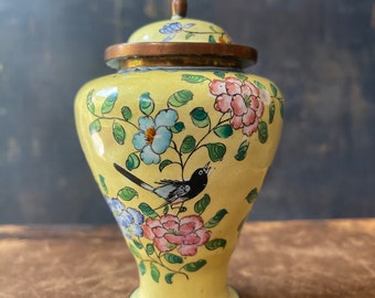 Antique Chinese Yellow Enamel 4.25” Ginger Jar Chinoiserie Enamelware Asian Chic