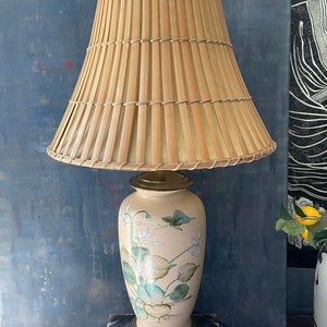 Vintage Wildwood Peach Chinoiserie Lily Pad Lamp