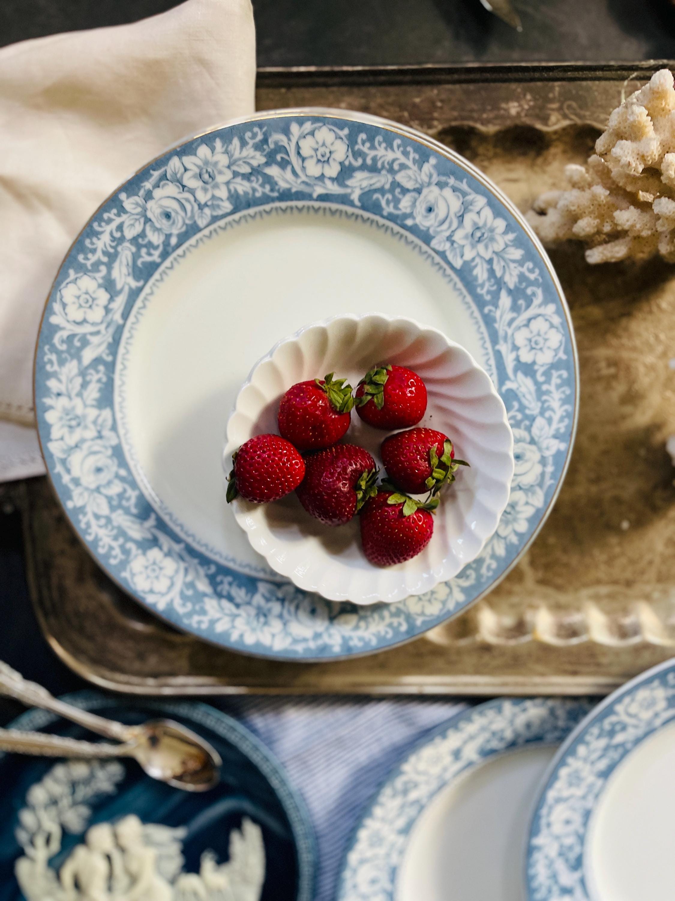 Set of 8 Henley Pattern Johnson Brothers Blue Floral Plates - Etsy