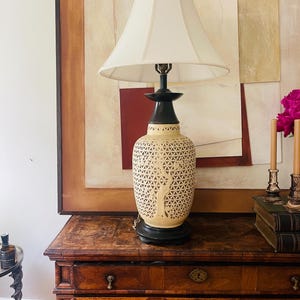 Vintage Blanc de Chine Crackle Glaze Chinoiserie Lamp