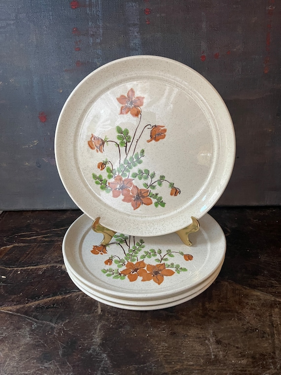Set of Four (4) Vintage Galloping Gourmet Graham Kerr Stoneware 10 3/8” Plate