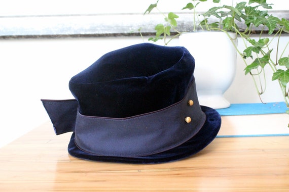 Vintage Navy Blue Hat by Arlington Hats of Texas Millinery 1960s Jackie Kennedy Chic Elegant Kentucky Derby Attire