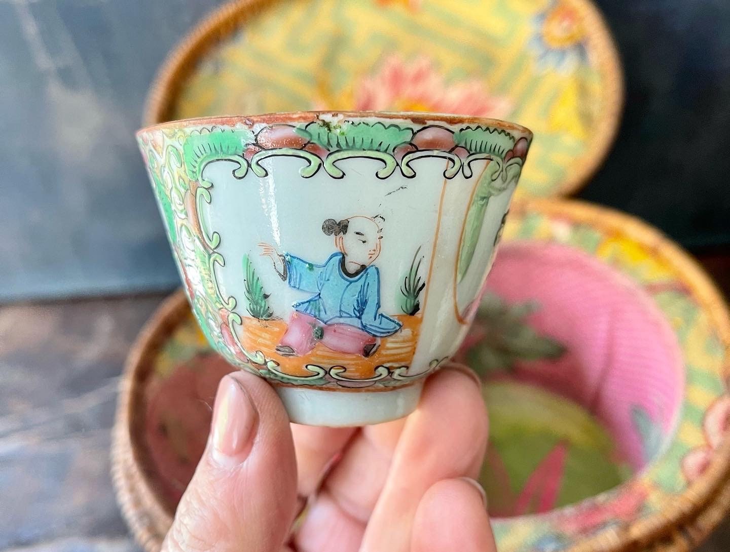 Vintage Famille Rose Travel Tea Set Picnic Basket Canton Rose Asian Chic