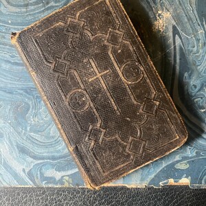 Antique Religious French 1869 Book Memorial Des Vierges Chretiennes