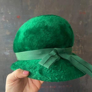 Vintage 1960s Emerald Green Austrian Cloche Hat