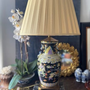 Vintage Famille Noir Asian Table Lamp with Warriors