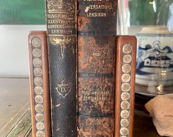 Pair of Vintage Jane and Gordon Martz Pottery and Walnut MCM Bookends