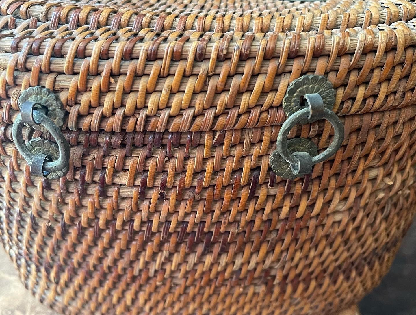 Vintage Famille Rose Travel Tea Set Picnic Basket Canton Rose Asian Chic