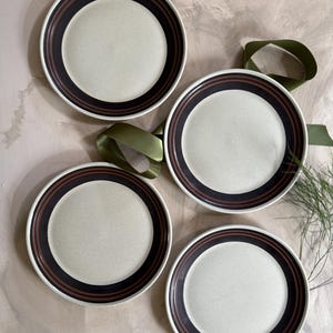 Set of Four (4) Royal Doulton Stoneware 10.25” Plates in Lambeth | Boho Kitchen | Earthy