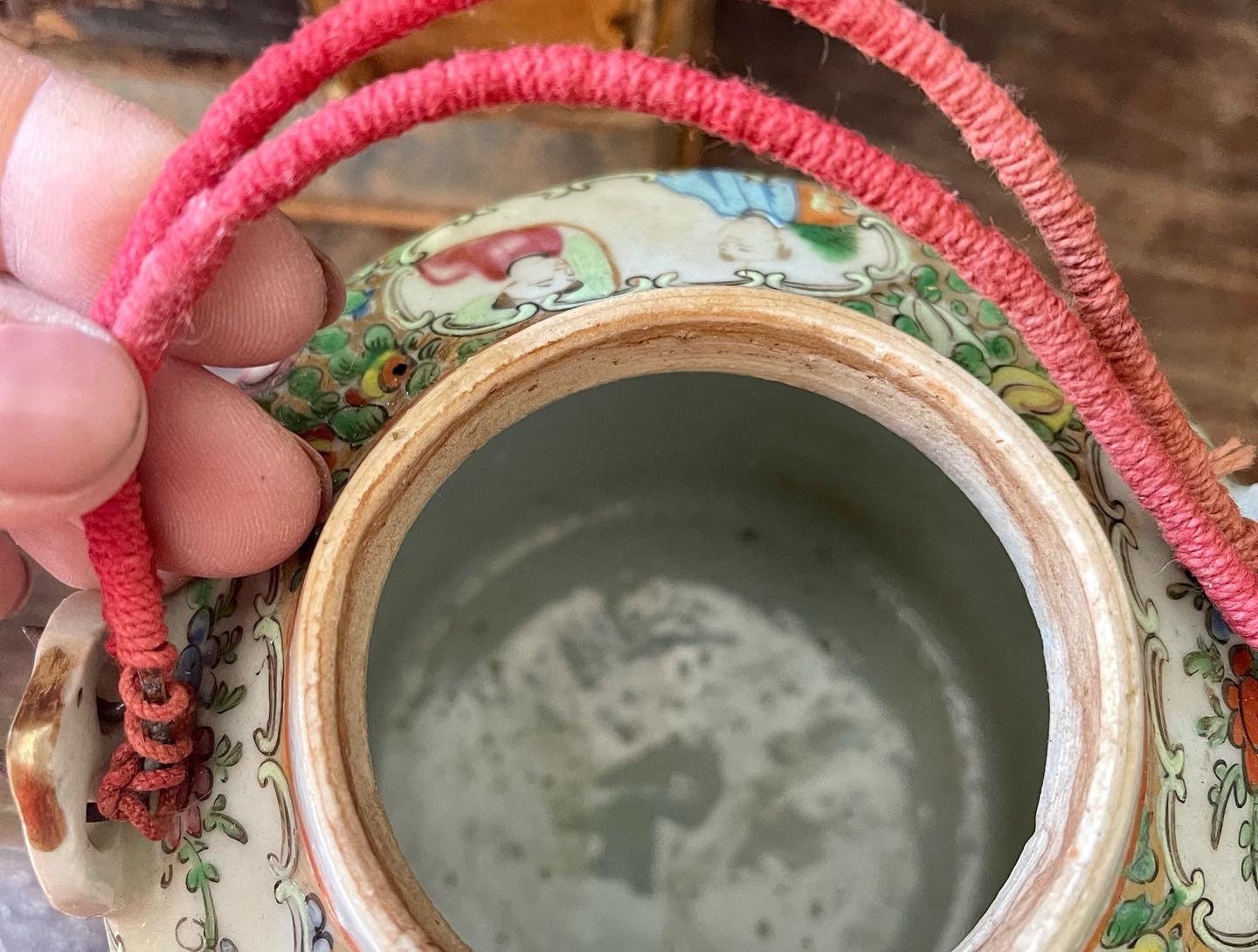 Vintage Famille Rose Travel Tea Set Picnic Basket Canton Rose Asian Chic