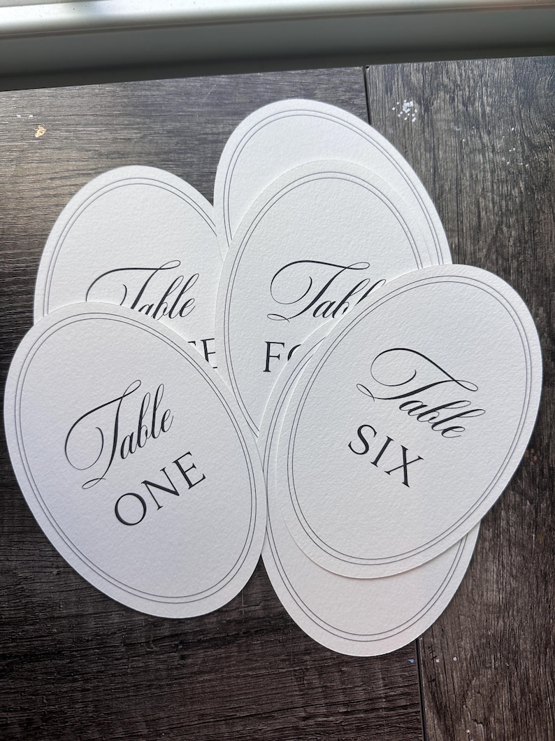 Printed oval elegant black and white numbers on thick paper 4x6 bild 1
