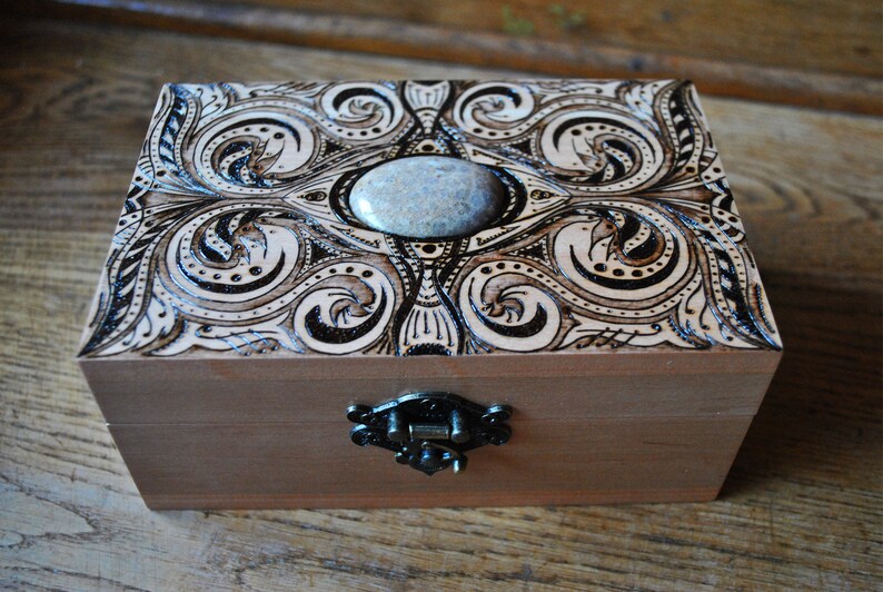 5th anniversary gift OOAK Wooden keepsake box Gem Wood burned box Pyrography Floral ornament Tarot deck box Wooden jewelry box
