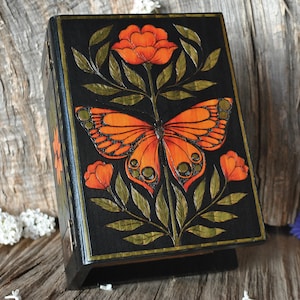 OOAK Wooden keepsake box, Wood burned, Pyrography, Autumn, Fall, Leaves, Floral, Hand made