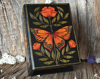 OOAK Wooden keepsake box, Wood burned, Pyrography, Autumn, Fall, Leaves, Floral, Hand made