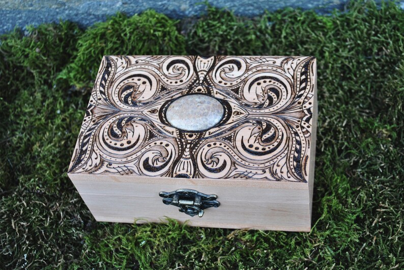 5th anniversary gift OOAK Wooden keepsake box Gem Wood burned box Pyrography Floral ornament Tarot deck box Wooden jewelry box