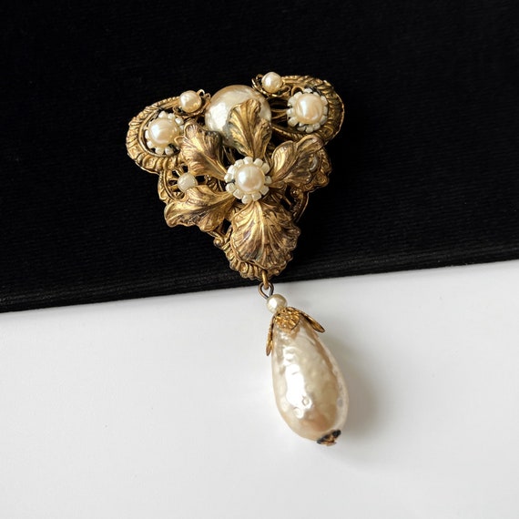 MIRIAM HASKELL Vintage Faux Pearl Brooch - image 1