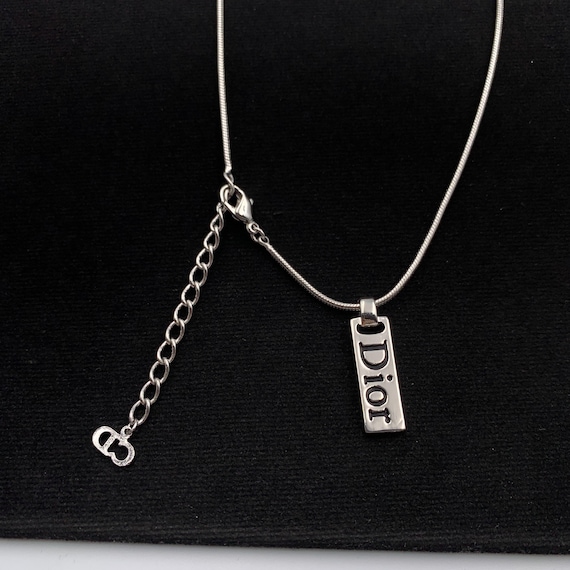 アクセサリー Dior Evolution Logo silver necklace Christian Dior Vintage DIOR Plated Logo Necklace - Etsy