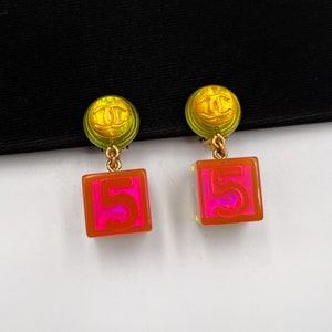 Vintage 1997 CHANEL NO.5 Logo Cube Lucite Lucite Earrings