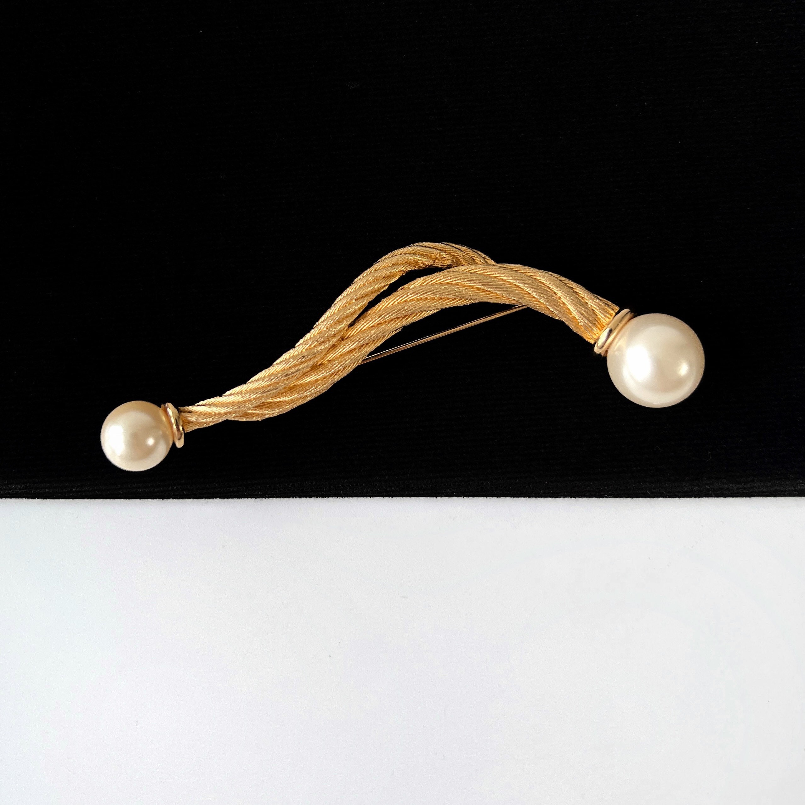 CHRISTIAN DIOR Vintage Rope Shape With Faux Pearl Brooch - Etsy