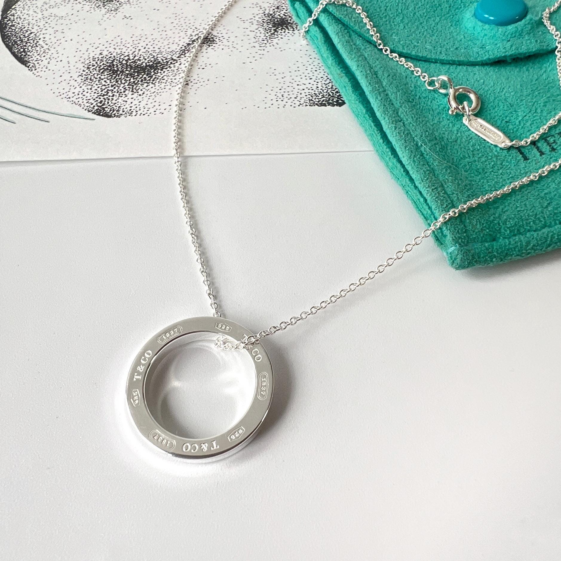 Tiffany & Co. シルバー円形ペンダントネックレス TIFFANY&Co.（ティファニー） 新品同様 オープン サークル オーバル