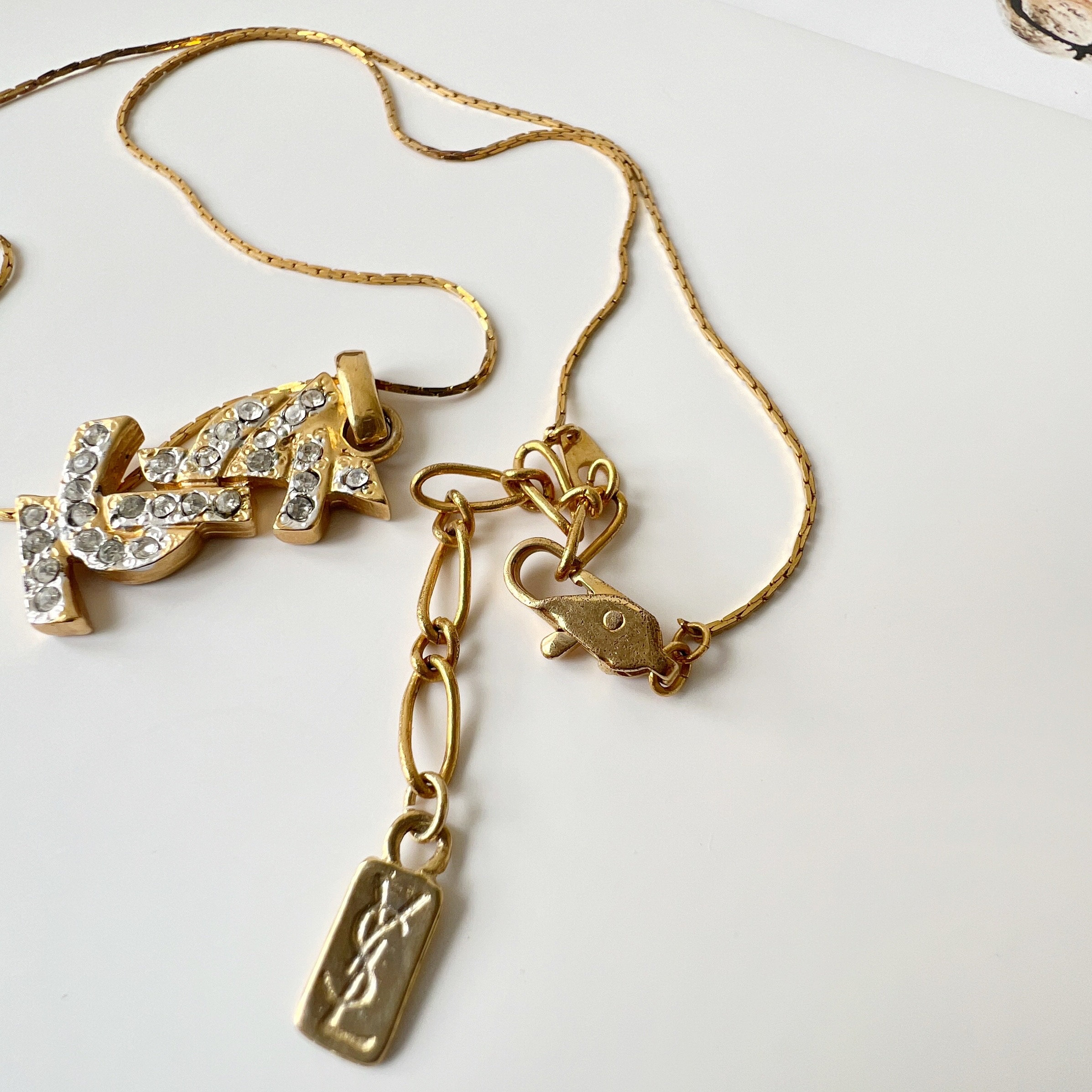 YSL ヴィンテージ ゴールドメッキ YSL ロゴ クリスタル ペンダント