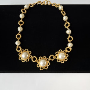 MOSCHINO BIJOUX Vintage Faux Pearl link Choker Necklace