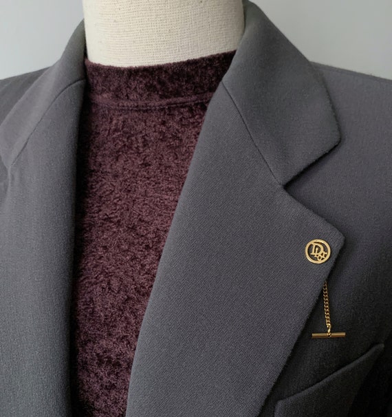 Dior lapel pin deals
