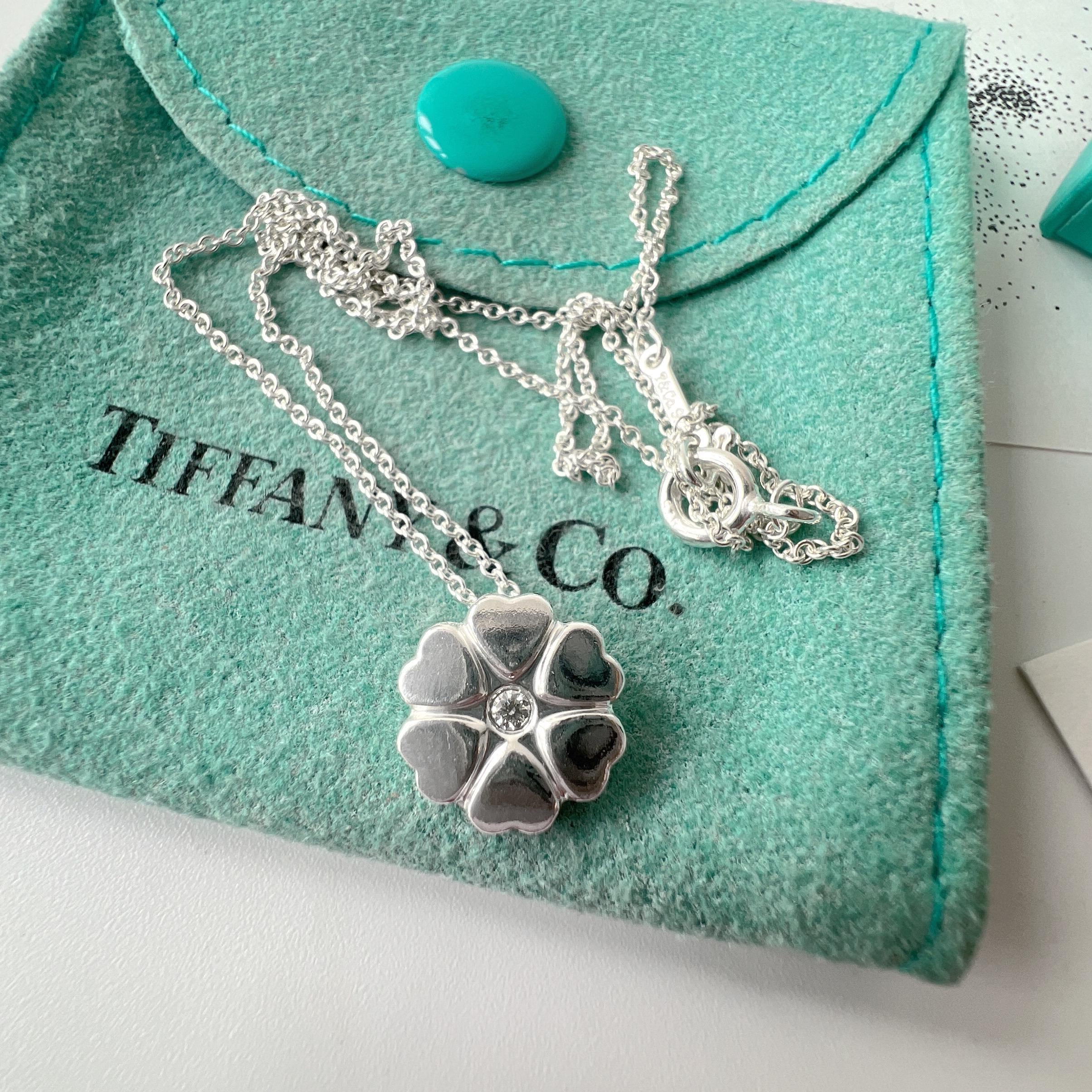 ✨Tiffany necklace✨ティファニーネックレス　フラワー　SV925 Tiffany & Co. Flower Pendant Necklace in 925 Sterling Silver