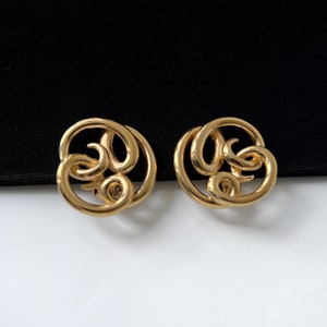 GIVENCHY Vintage Gold Plated 3G Clip on Earrings - Etsy display picture 1