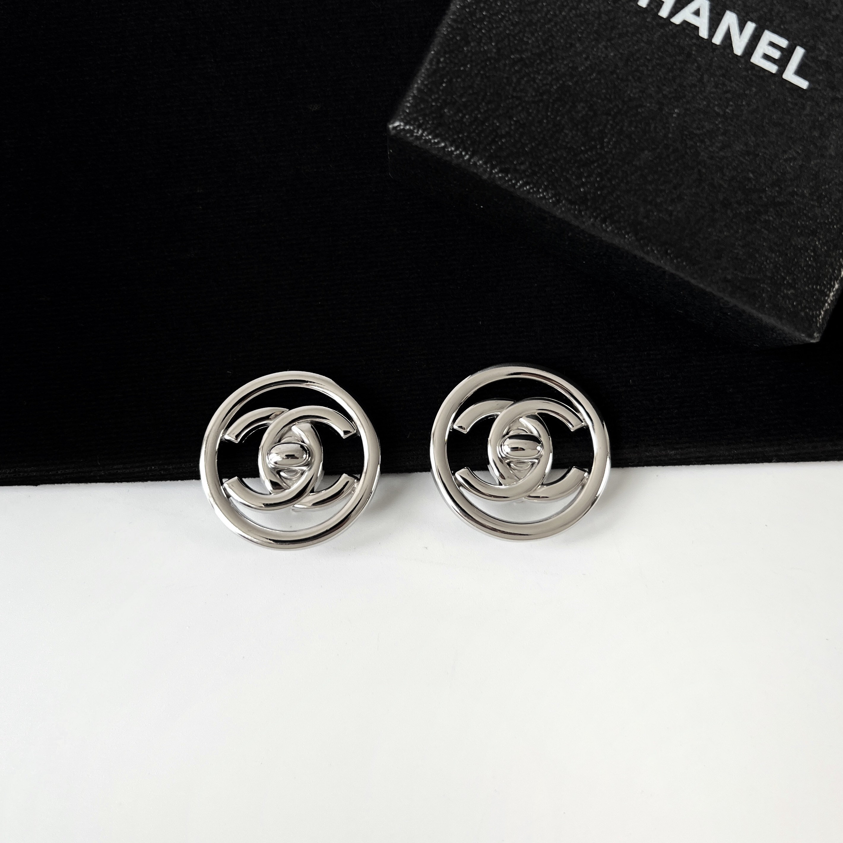 CHANEL Vintage Silver Plated Logo Turn Locked Shape Clip on