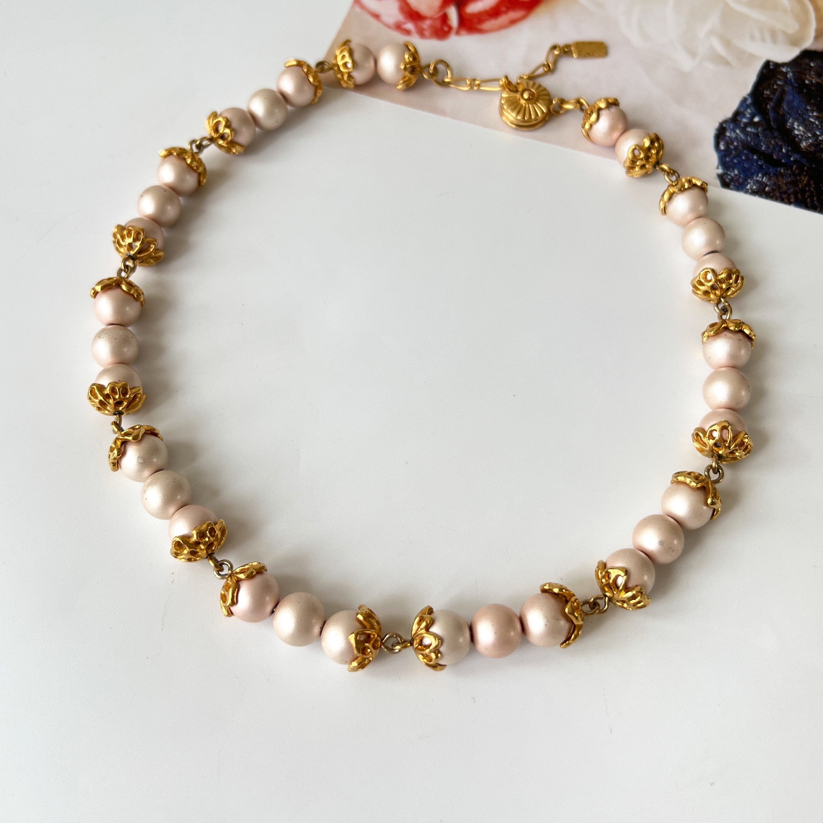 イヴ・サンローランのヴィンテージ ゴールドメッキ＆フェイクパール