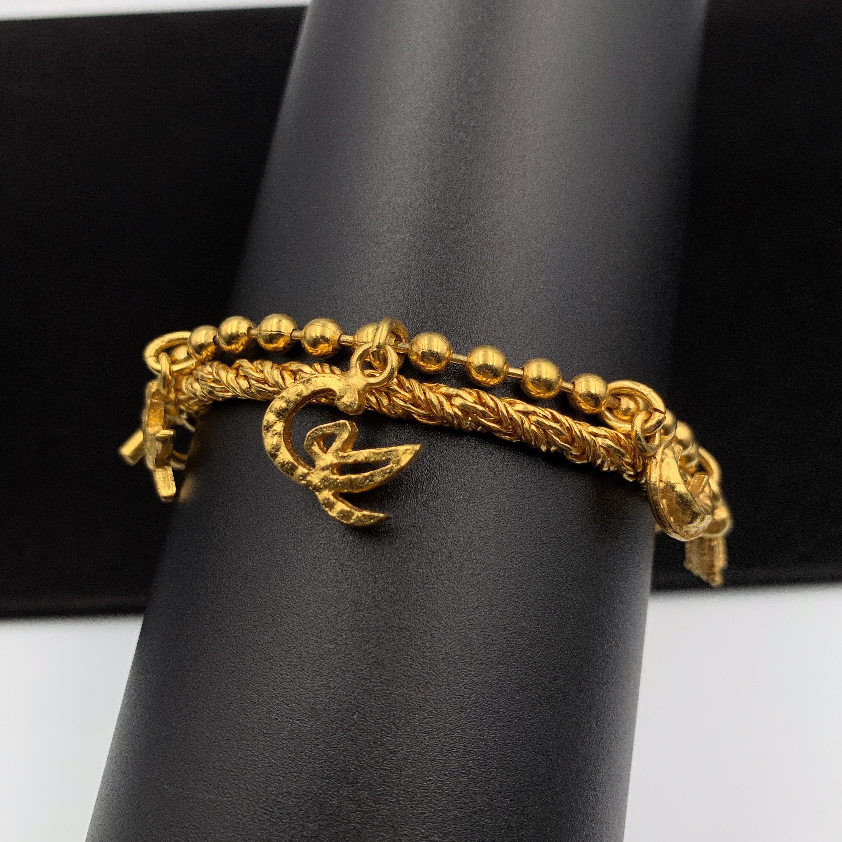 クリスチャンラクロワ ブレスレット チャーム ヴィンテージ ゴールド レア Christian Lacroix Vintage Gold Plated Charm Bracelet - Etsy