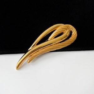 LANVIN Vintage Gold Plated Brooch