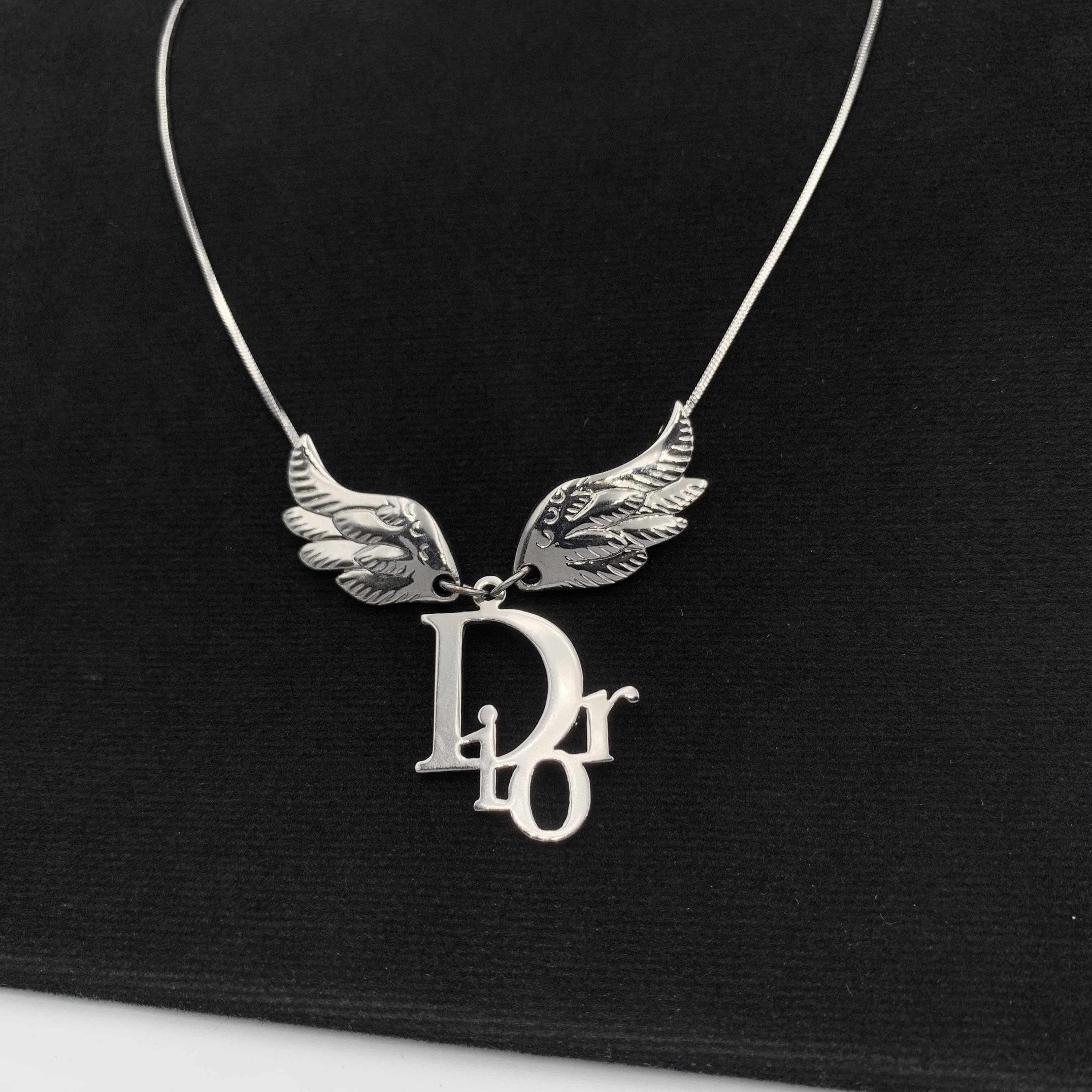 dior x jordan wings pendant necklace silver