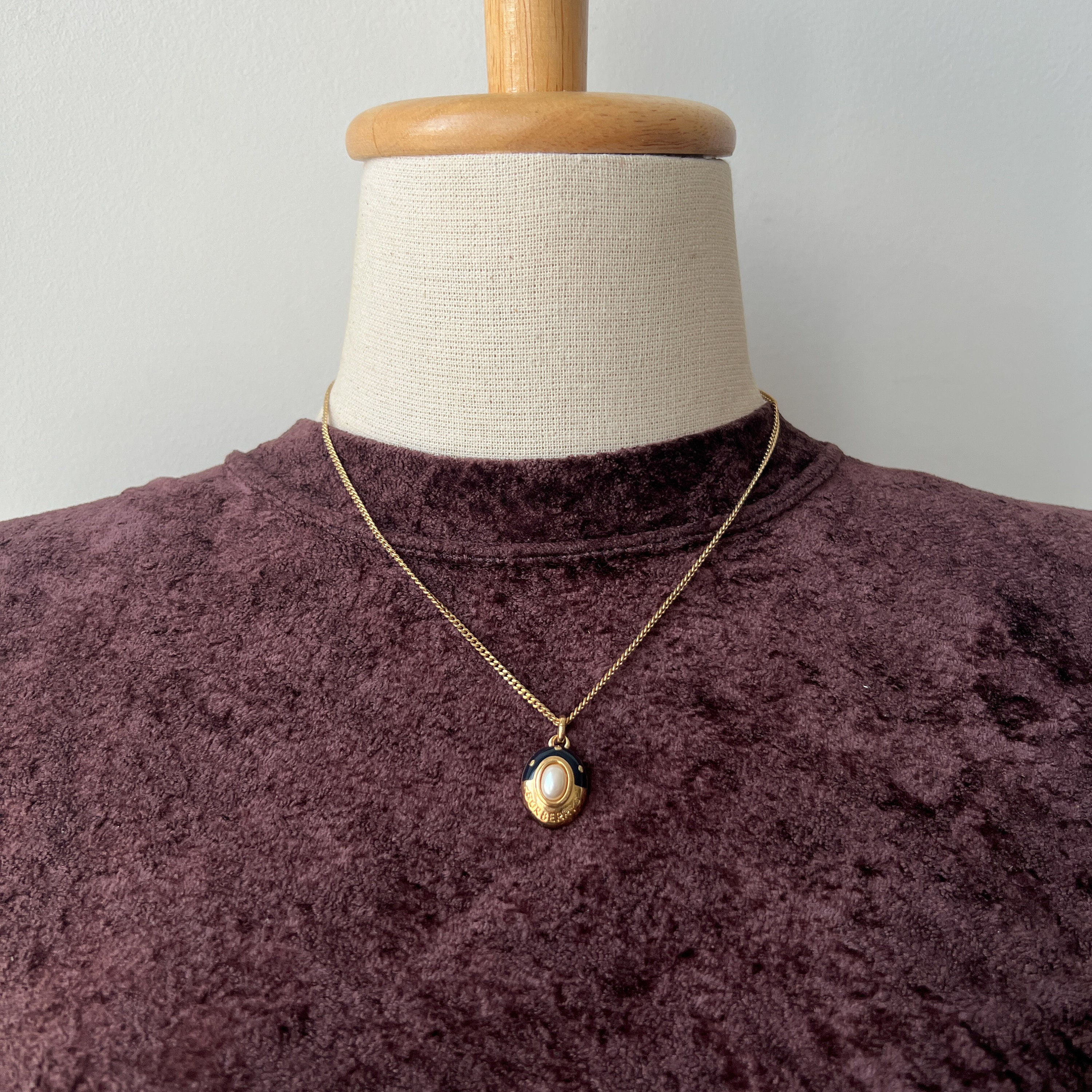 BURBERRYS Vintage Faux Pearl Enamel Oval Pendant Necklace - Etsy