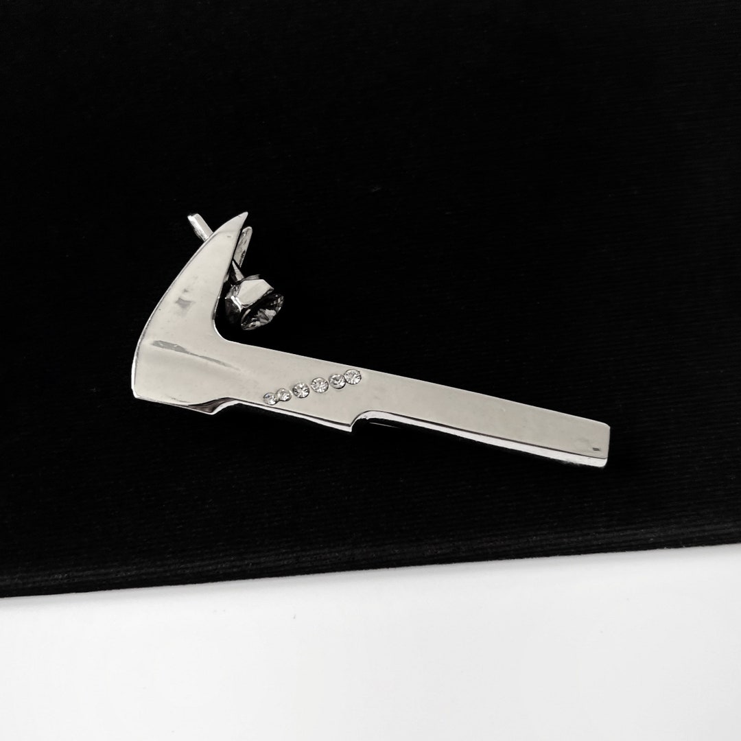 Karl Lagerfeld Vintage Silver Plated Brooch Etsy karl-lagerfeld-vintage-silver-plated-brooch-etsy