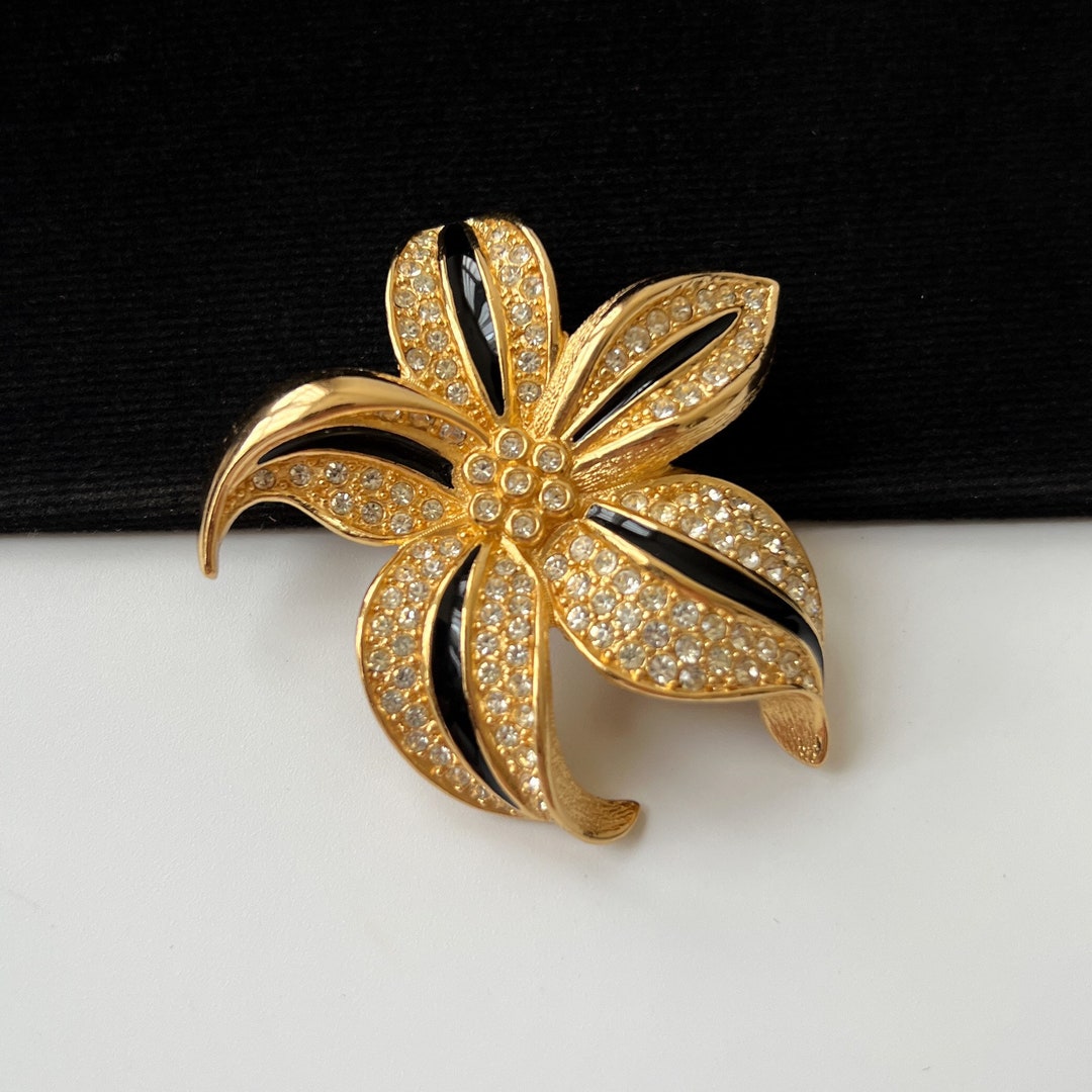 Christian Dior ♡ Vintage ♡ broach il_1080xN.3803633842_jado.jpg