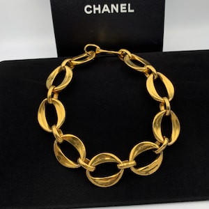 CHANEL Vintage Gold Tone Chain Link Choker Necklace