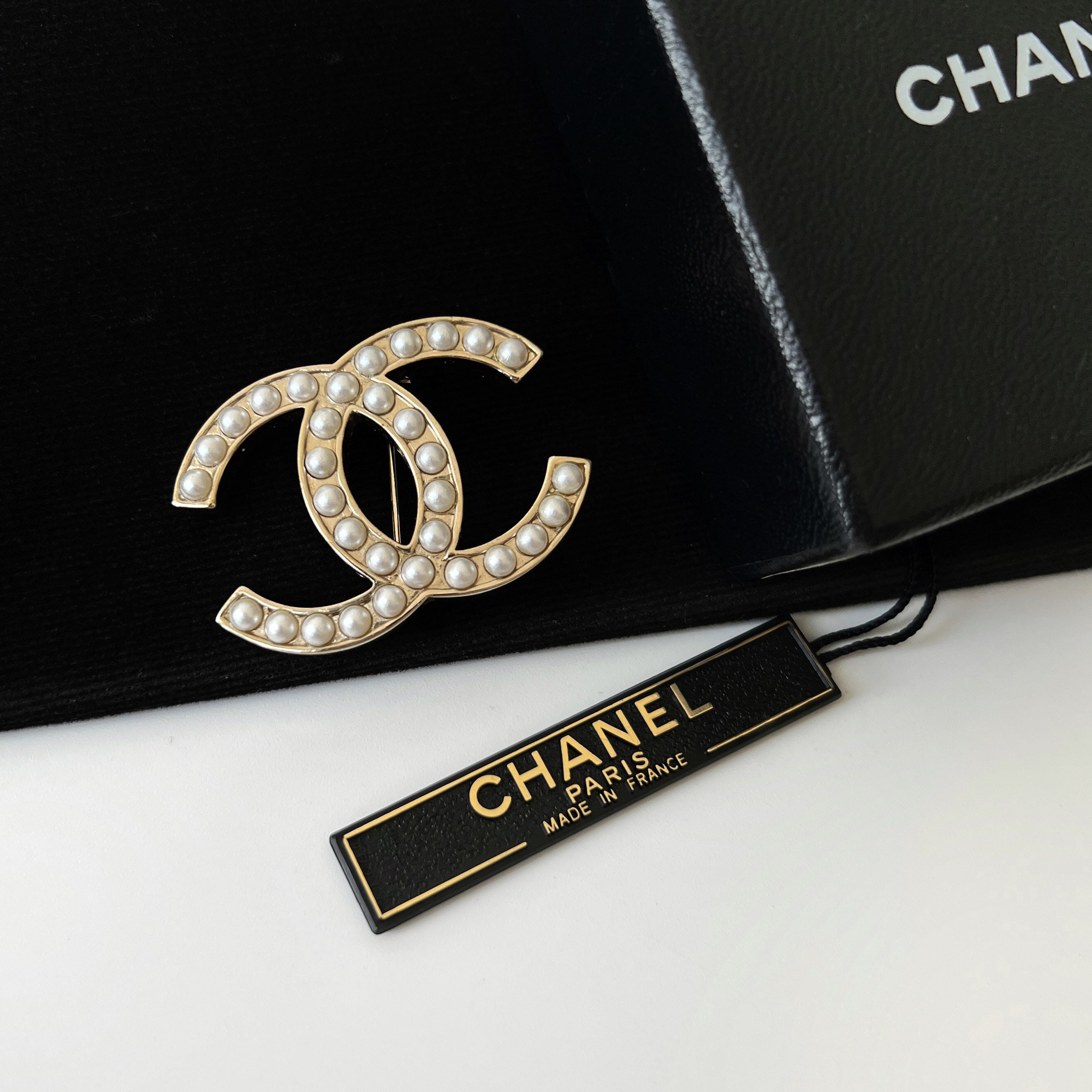 black silver chanel art