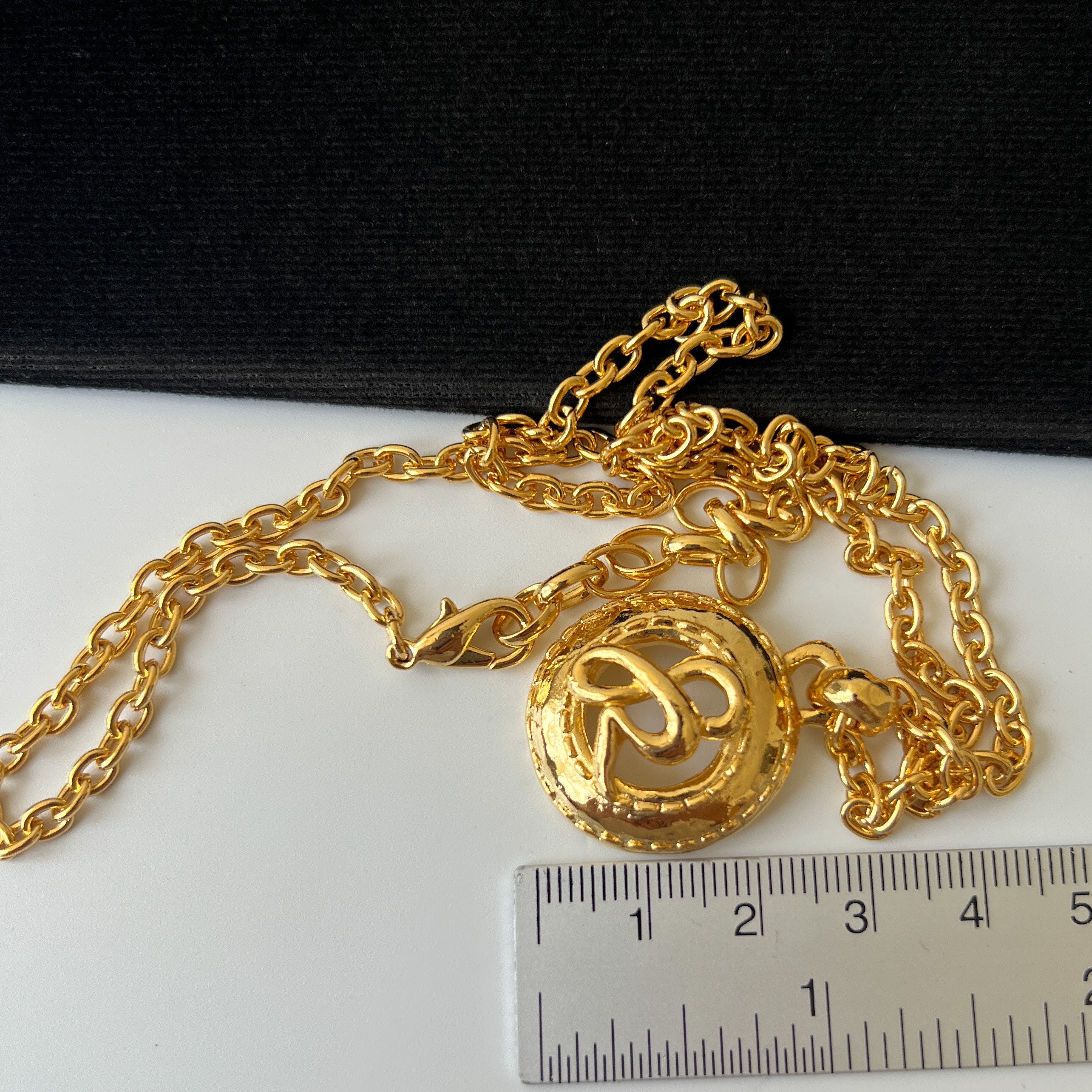 良品　ソニアリキエル　ヴィンテージ　SRロゴ　大振り　ゴールド色　ネックレス il_fullxfull.4575002454_q1gl.jpg