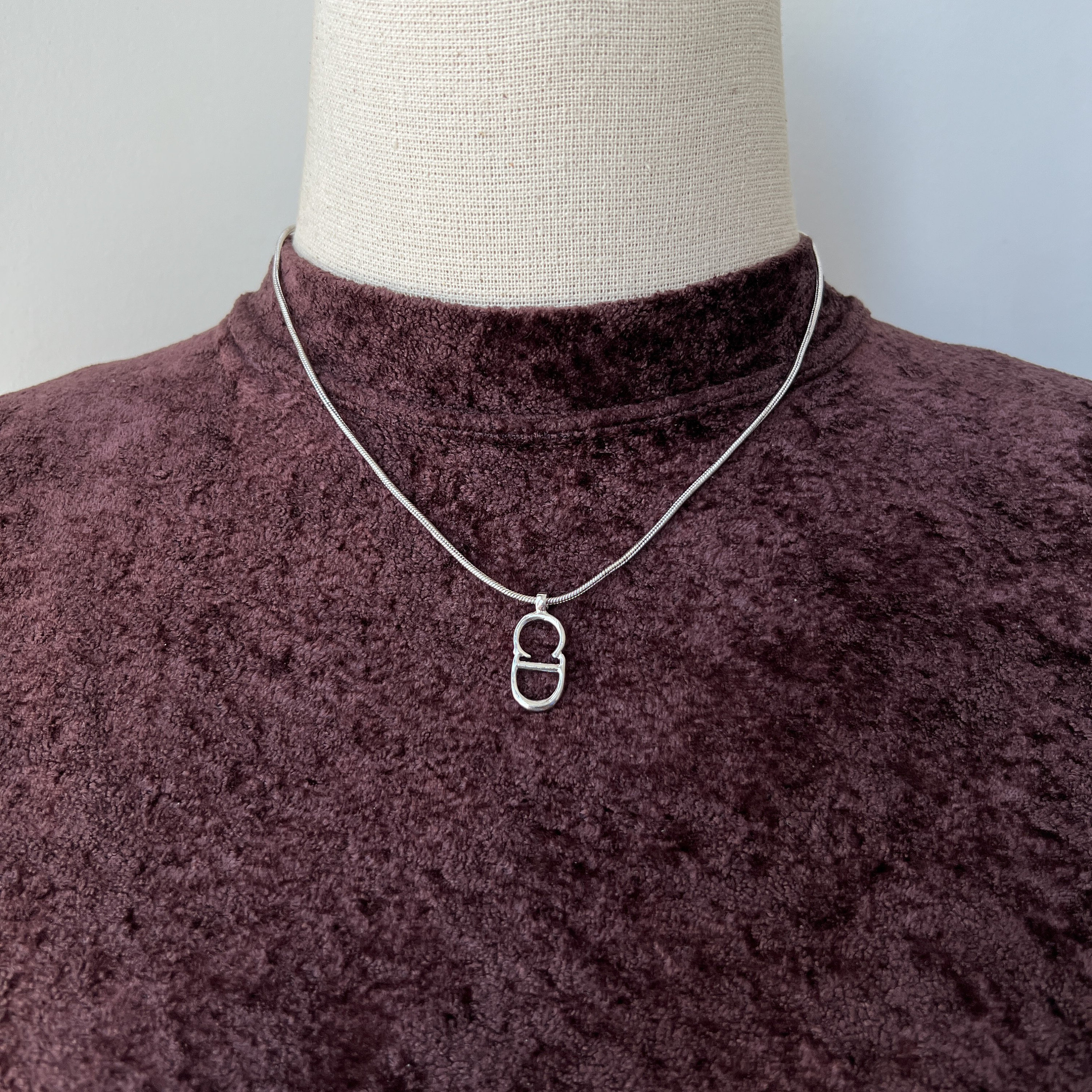 Christian Dior Cd Logo Necklace Pendant #313014D42B Christian Dior Logo CD Crystal With Black Enamel Necklace - Etsy main image 3