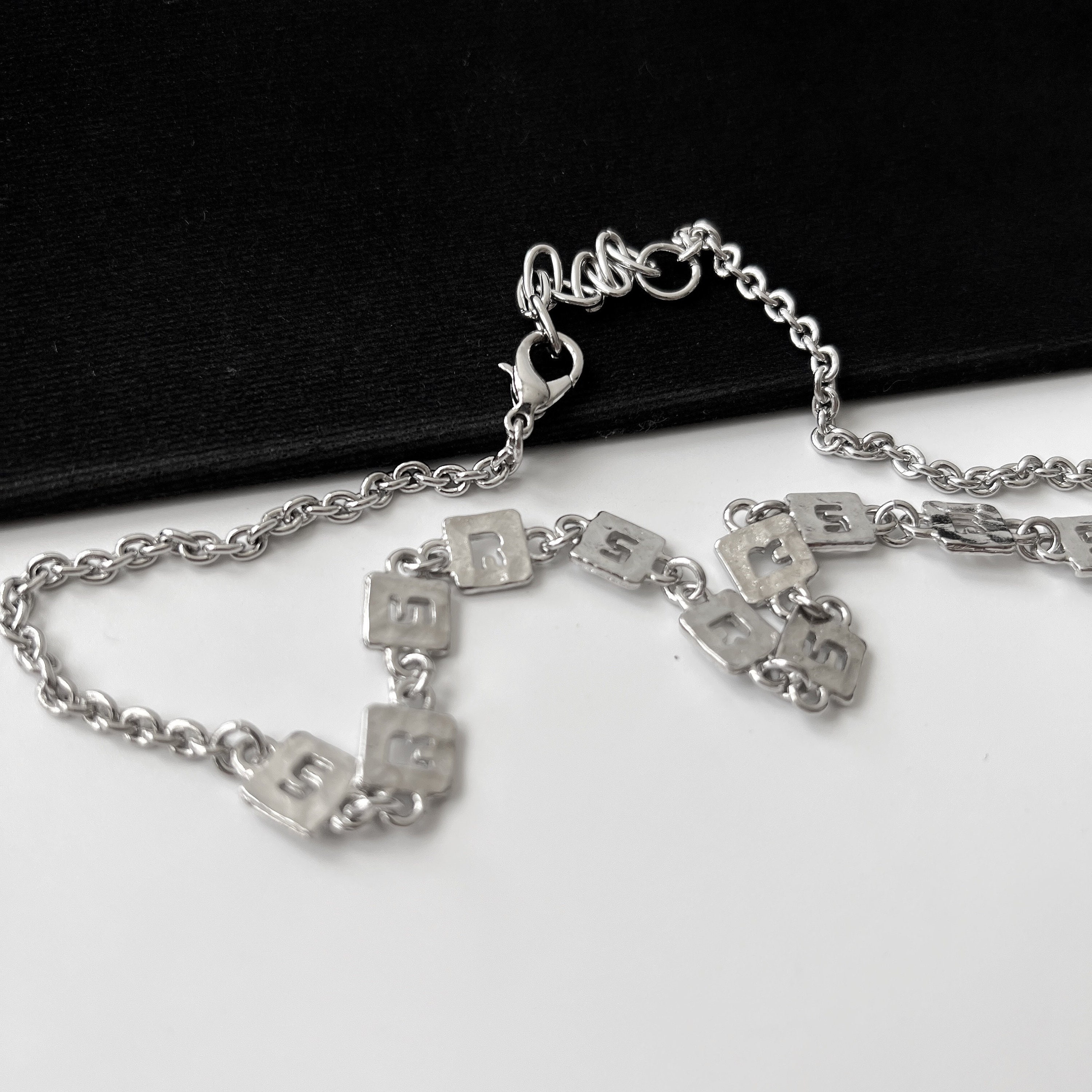 Vintage❗ソニアリキエル ネックレス 3連 結び SR チョーカー メッキ Vintage❗ソニアリキエル ネックレス 3連 結び SR チョーカー メッキ