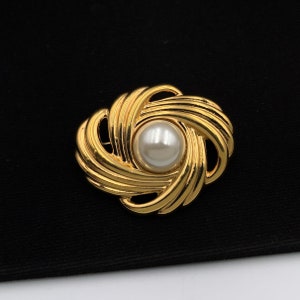 LANVIN Vintage Faux Pearl Gold Plated Brooch