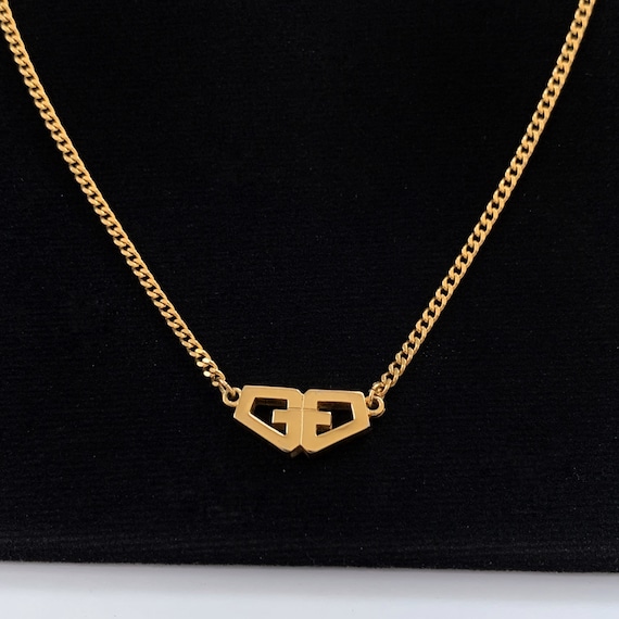 GIVENCHY Vintage GG gold pendant Necklace