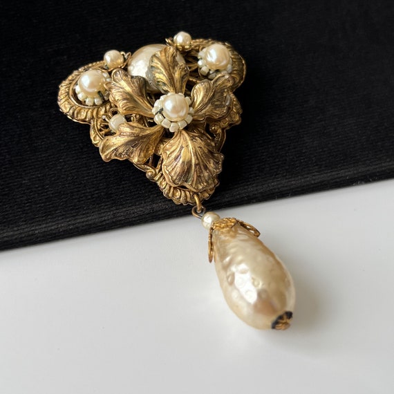 MIRIAM HASKELL Vintage Faux Pearl Brooch - image 3