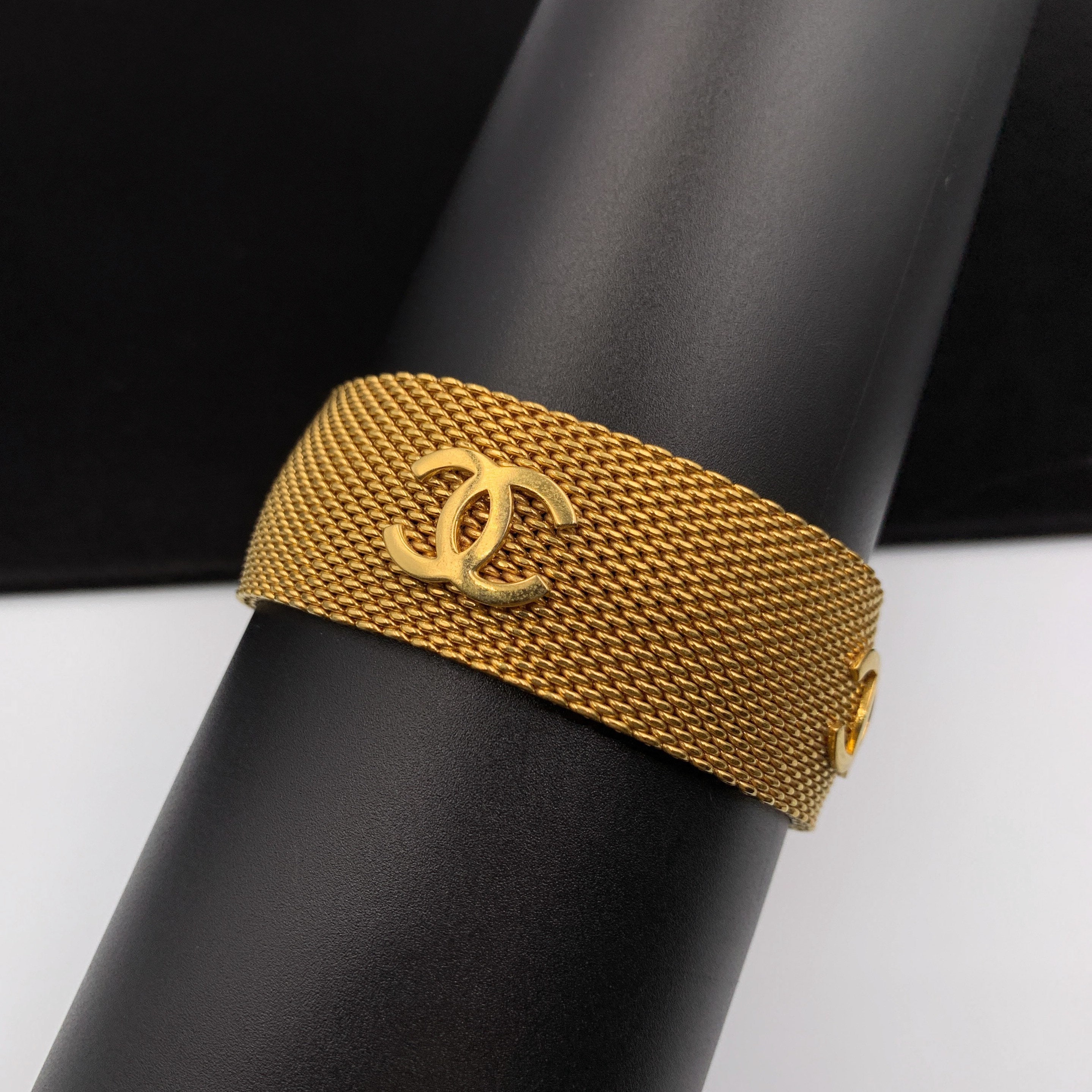 Chanel gold bracelet - Etsy 日本 Chanel gold bracelet - Etsy 日本