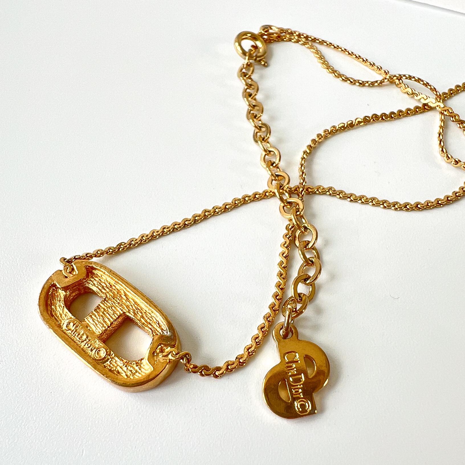 クリスチャン ディオール CD クリスタル ロゴ ネックレス - Etsy 日本