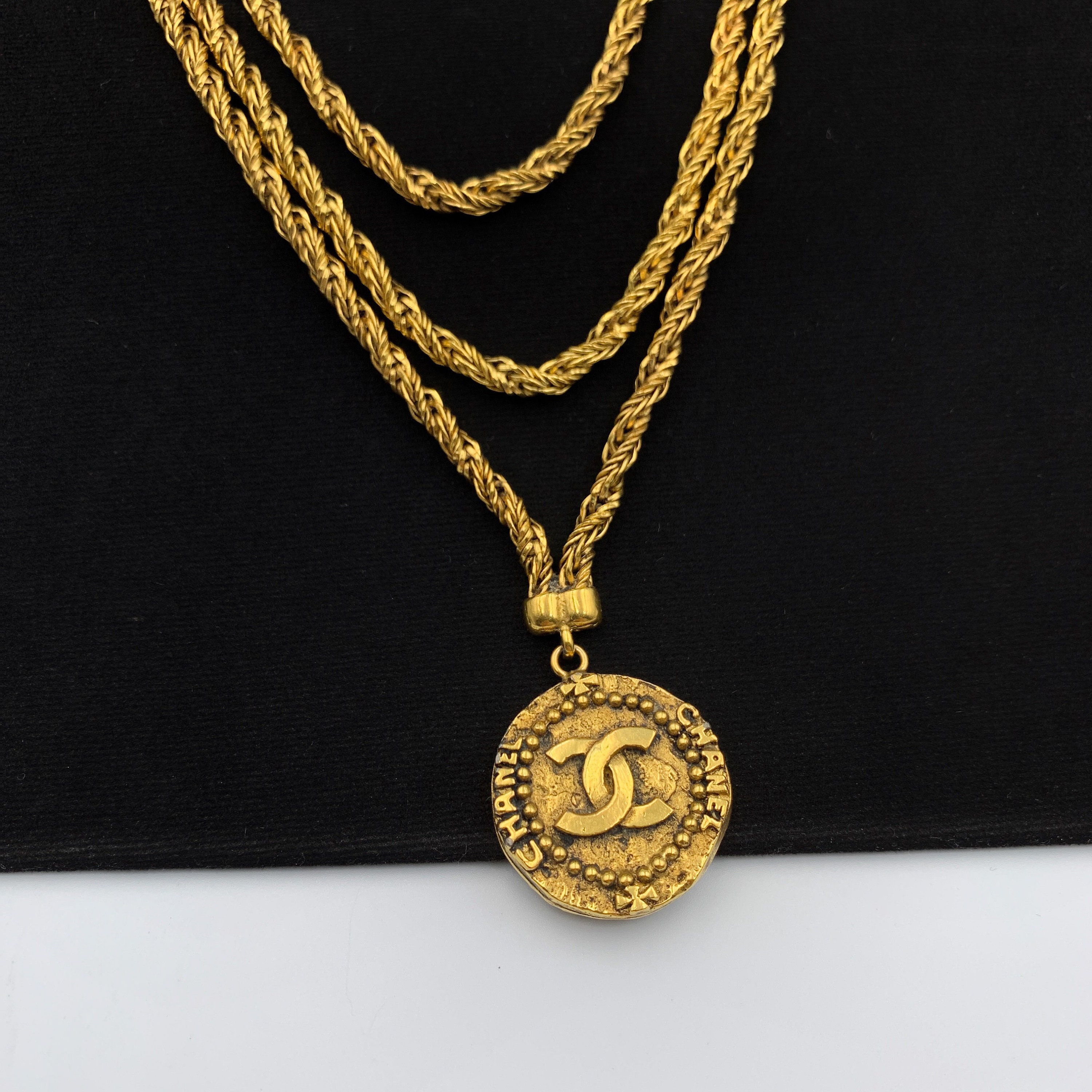 Vintage CHANEL CC Logo Coin Medallion Charm Long Necklace -  Israel