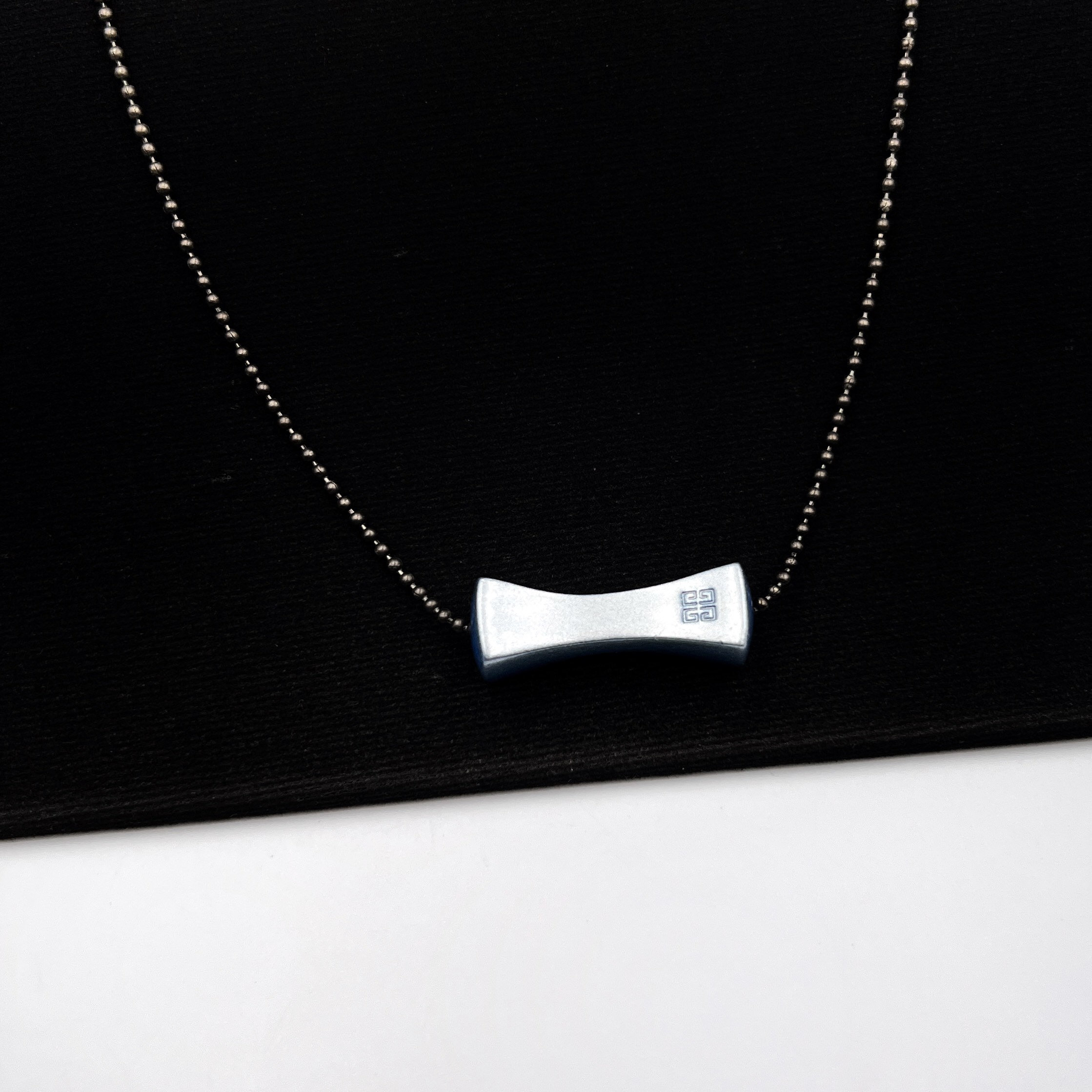 アクセサリー vintage GIVENCHY silver chain necklace Givenchy Silver Multi-Chain Vintage Necklace – 24 Wishes