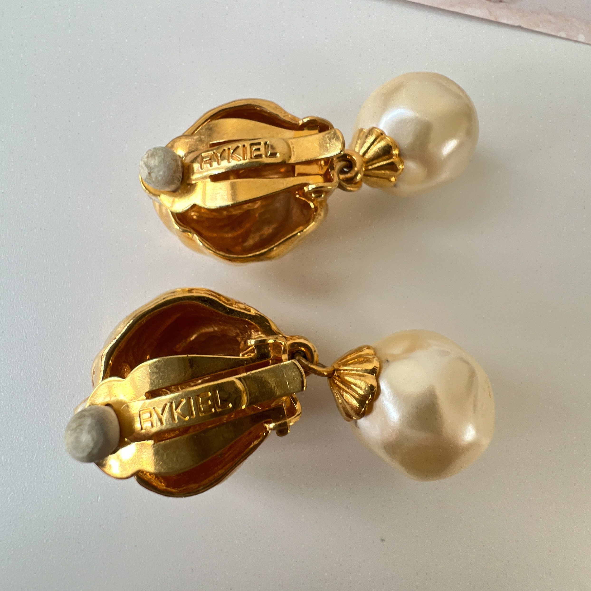 Clips boucle d'oreilles de créateur - Droin Antiquités